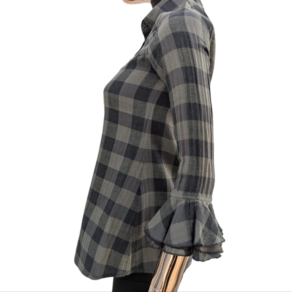 ⭐ Alice + Olivia Plaid Checkered top with bell flared sassy quarter sleeves - Picture 2 of 16